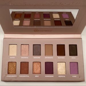 Eyeshadow palette